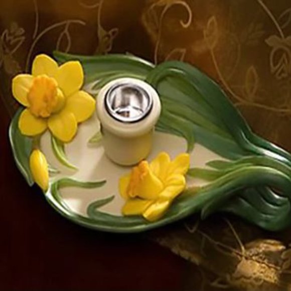 Jonquils Chamber Stick chamber stick candle holder - Picture 1 of 1
